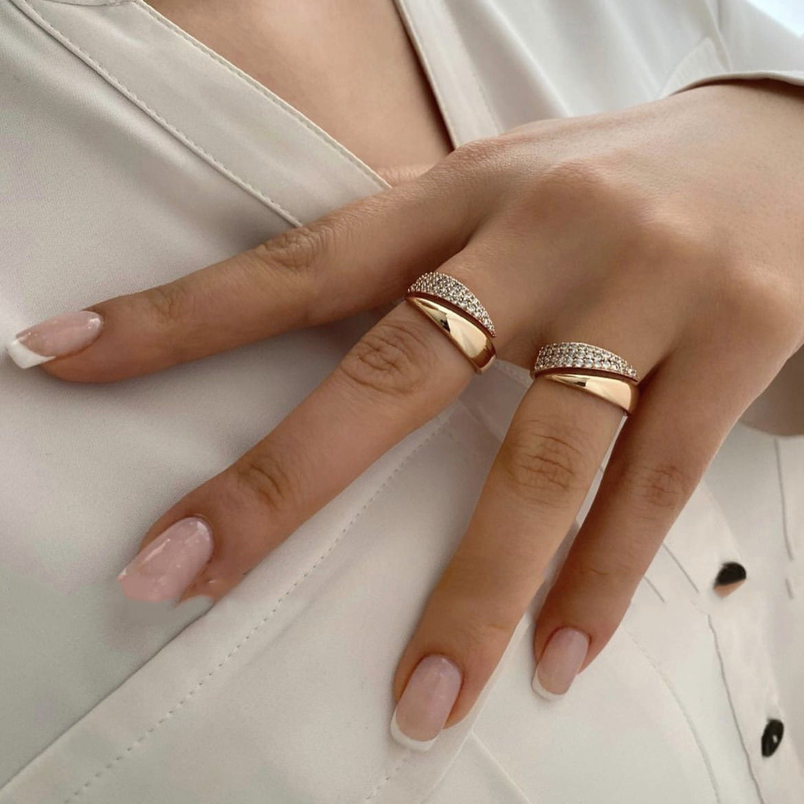 Bague exagérée géométrique en cuivre tissé multicouche de personnalité papillon