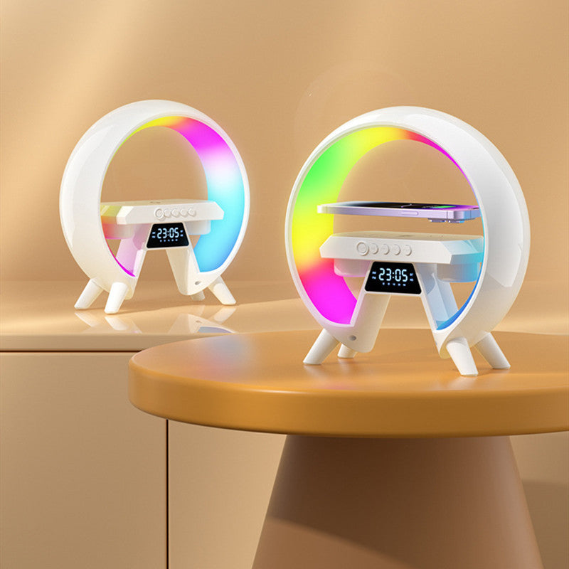 Chevet coloré avec chargeur sans fil de lumière d’horloge