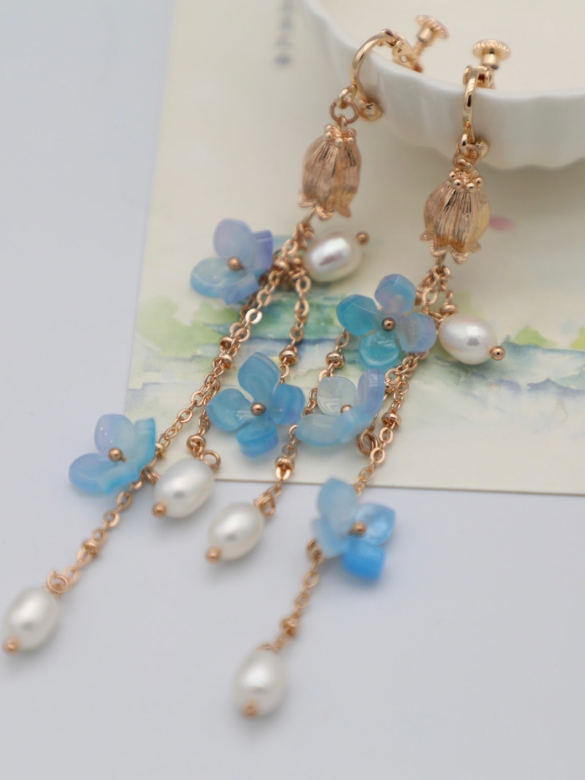 Pendientes con borlas de perlas de hortensia de color degradado