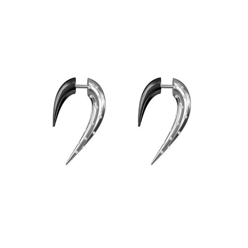 Boucles d'oreilles universelles à angle pointu de style Yabi, tendance et cool