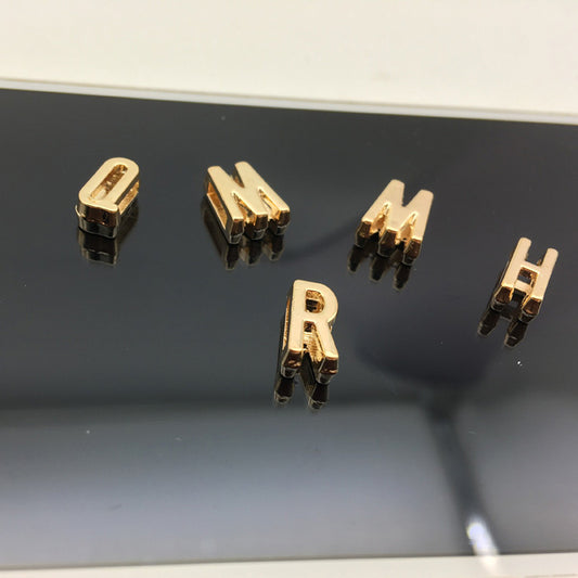 Collar minimalista con letras y corazón de melocotón de doble capa