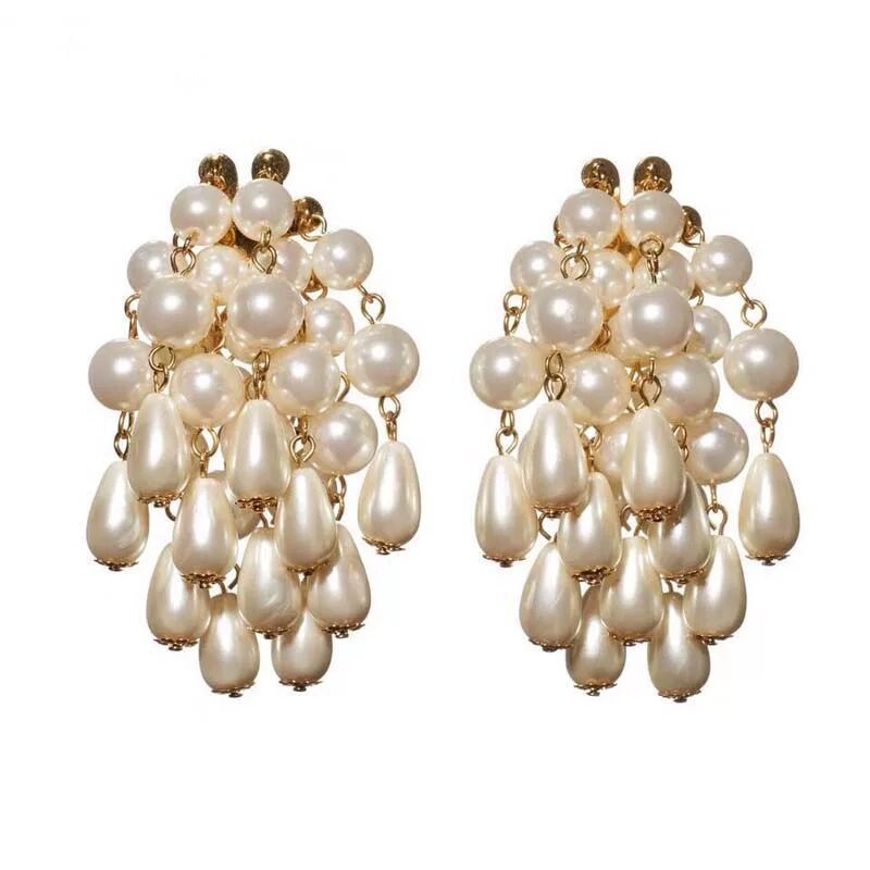 Grandes boucles d'oreilles vintage à profil élevé, pendentif à pampilles en perles