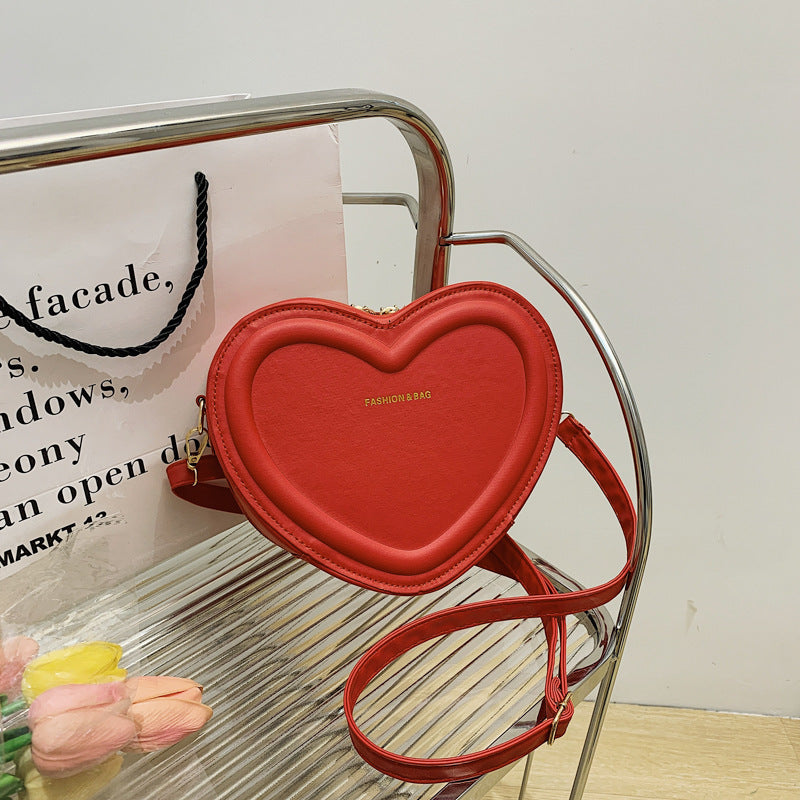 Sac messager à bandoulière en forme de coeur à la mode