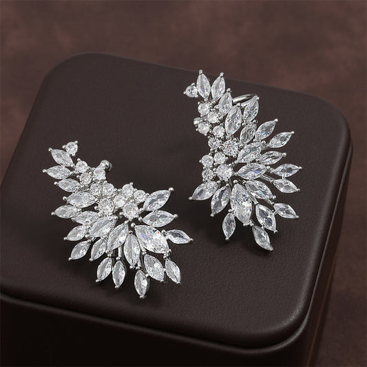 Boucles d'oreilles en forme d'oeil de cheval, fleur, pompon, simples, légères, de luxe, de haute qualité