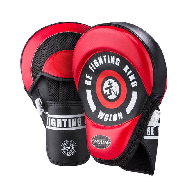 Cinco guantes de boxeo de dragón