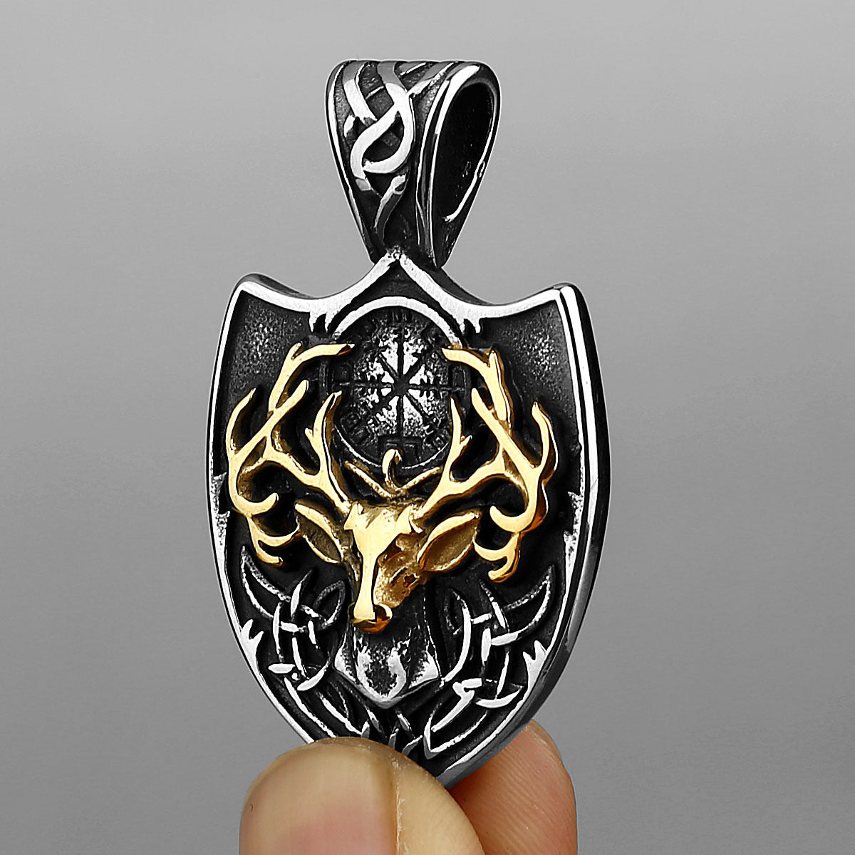 Collier pendentif en acier titane bois dominateur