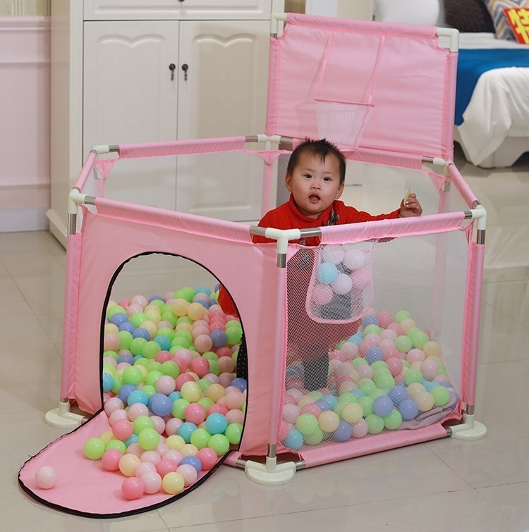 Coussins pour bébés et parcs pour tout-petits