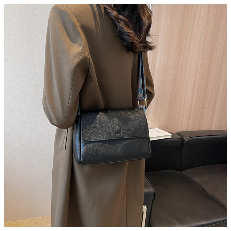 Bandoulière rétro à large bande pour petit sac carré minimaliste pour femmes