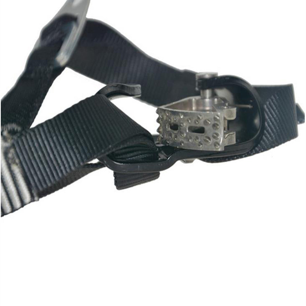 Equipo de escalada de montañismo.