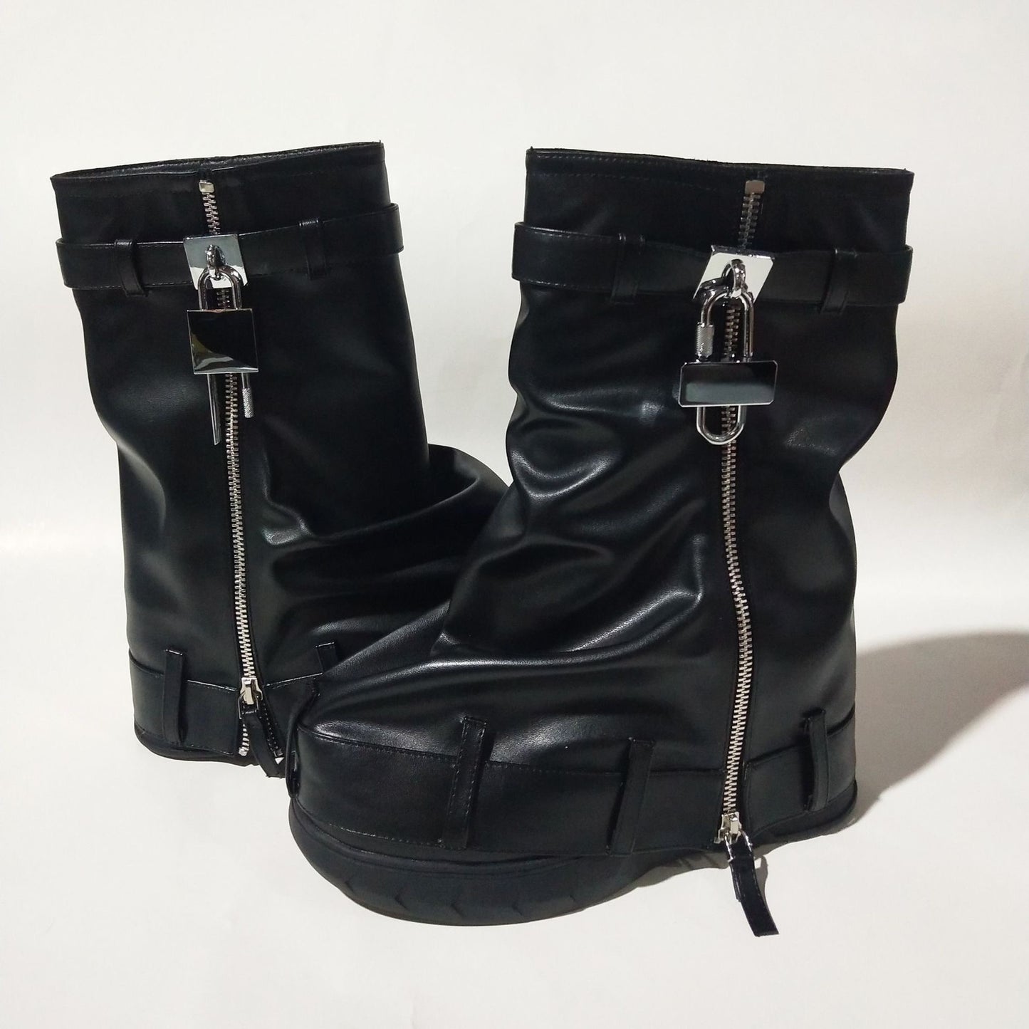 Chaussures pour femmes à boucle de requin à fond épais