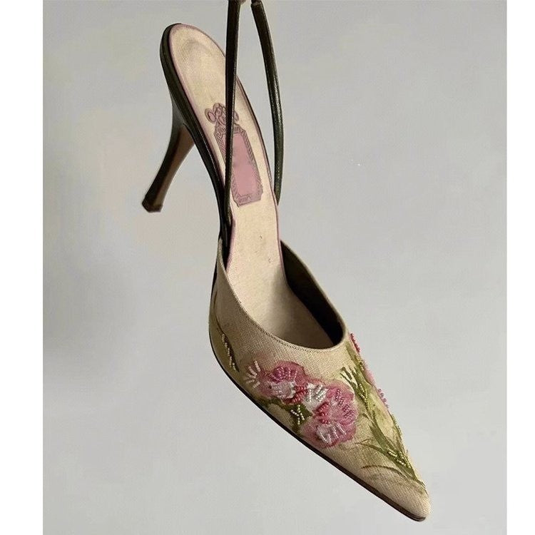 Talons hauts brodés pointus vintage