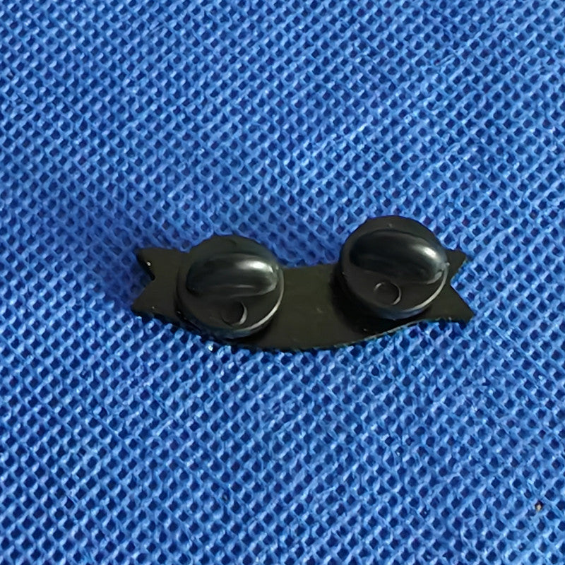 Broche d'âme créative anglaise, Badge M doré de dessin animé