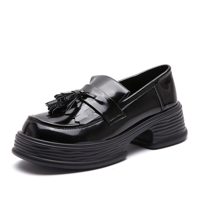 Petites chaussures en cuir de loisirs japonaises à pompon pour dames