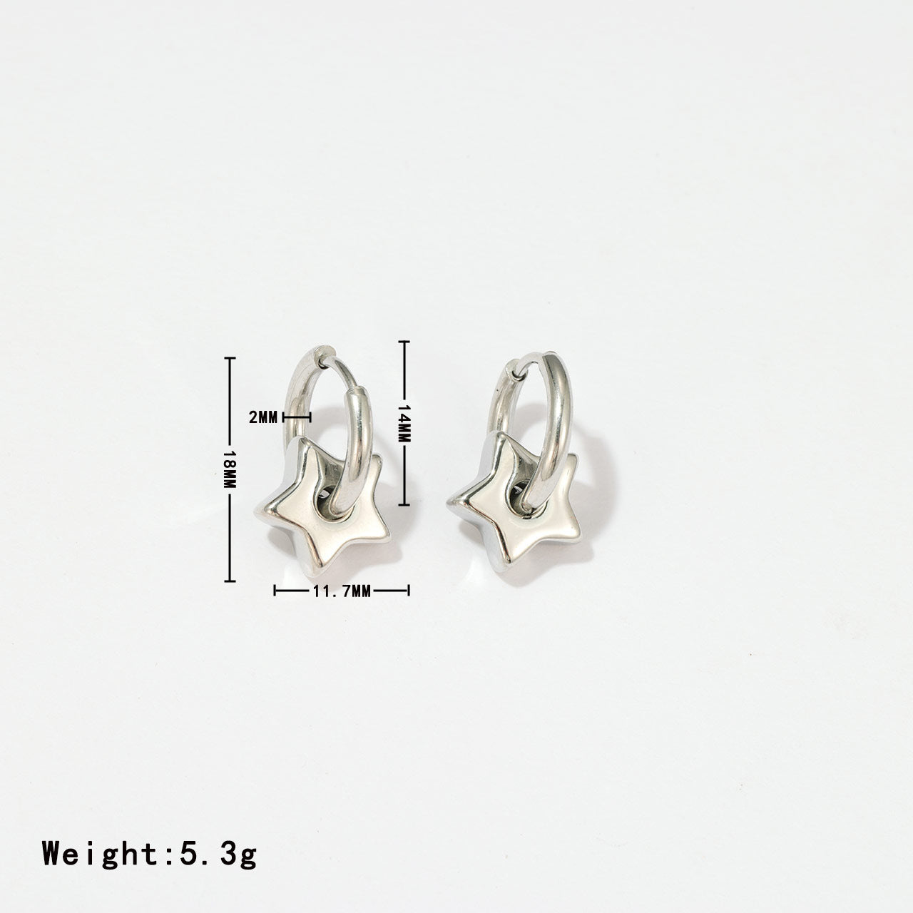 Boucles d'oreilles étoiles en acier titane assorties à la mode