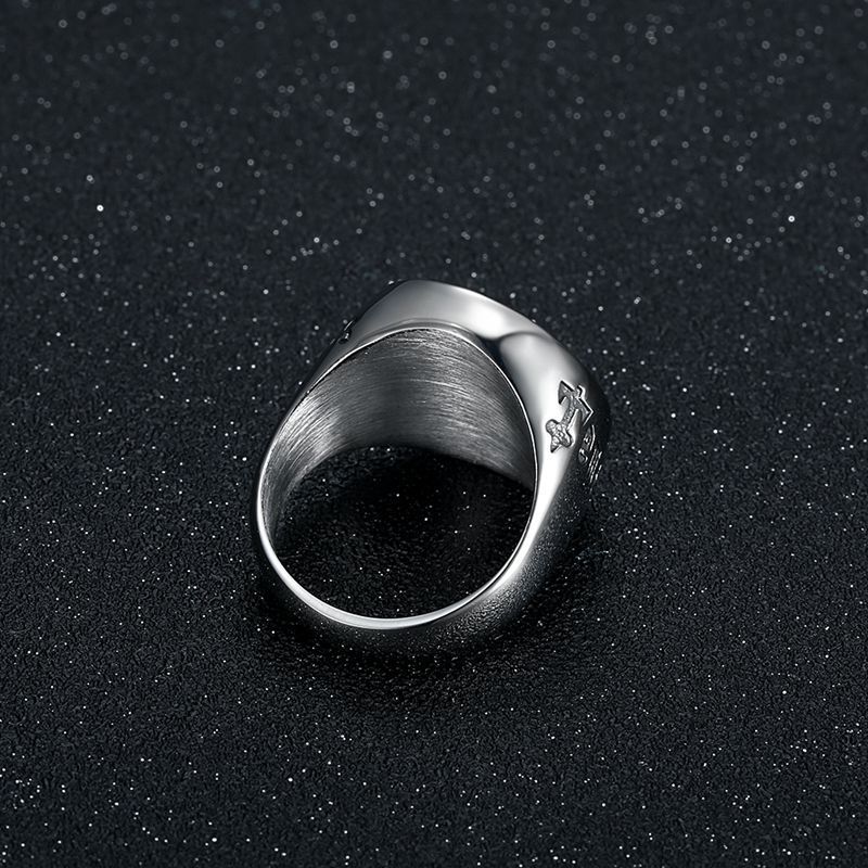 Bague pour hommes en acier titane templier templier samouraï inscription croix époxy rouge