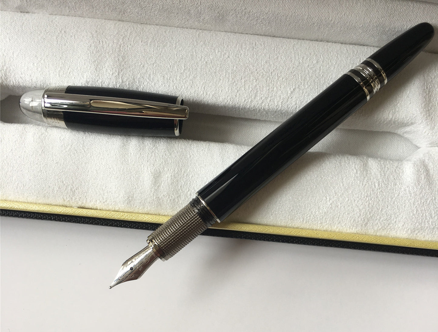 Interstellar Crystal Head Series Bolígrafo Roller de metal Pluma estilográfica Pluma estilográfica clásica de carbono