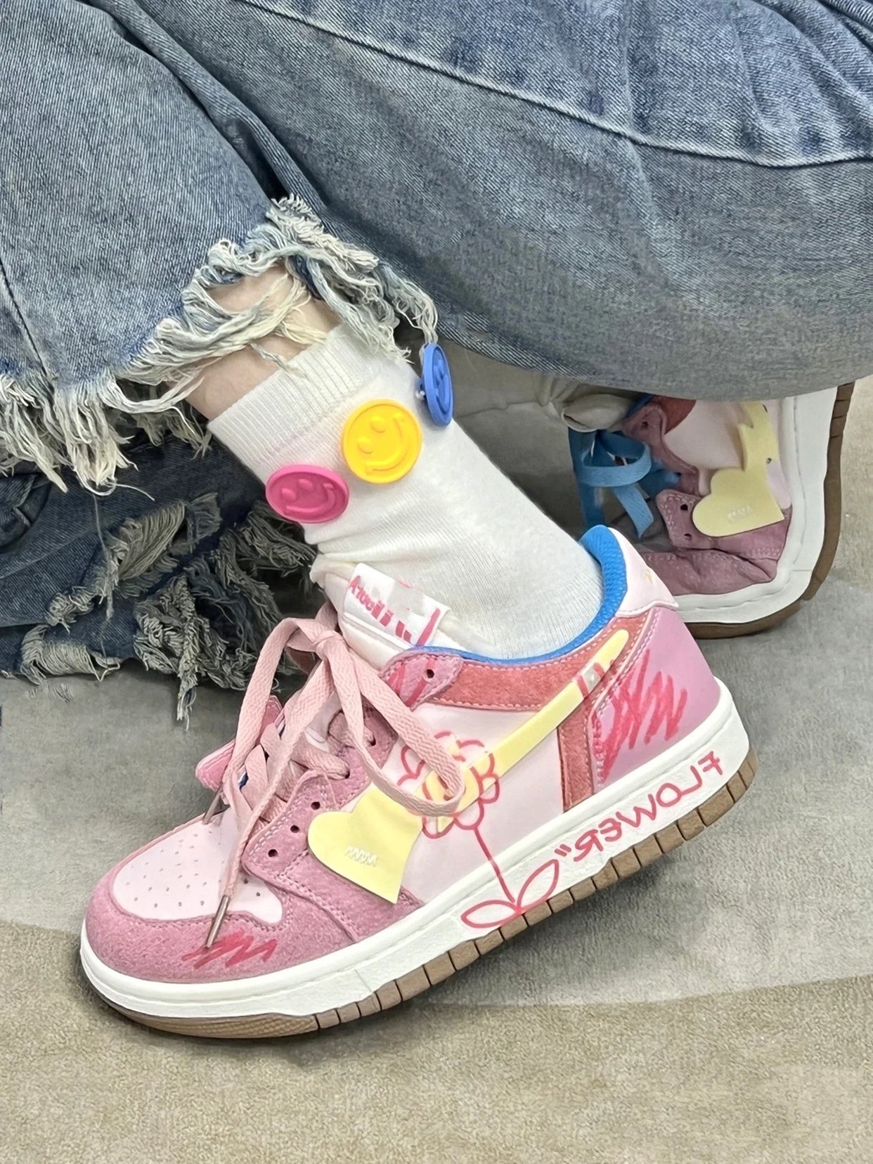 Zapatillas Japonesas Suaves Chica Doodle Dibujadas A Mano