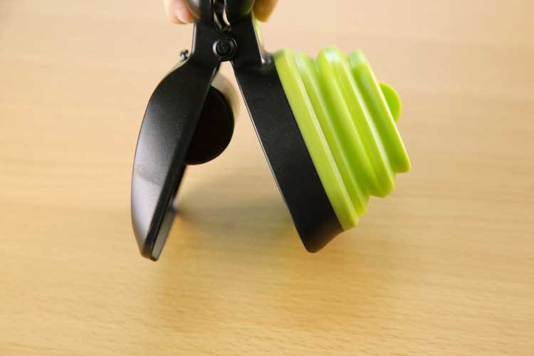 Scooper de merde pliable de voyage pour animaux de compagnie de chien avec 1 rouleau de sacs décomposables cuillère de merde propre ramasser les excréments nettoyant Epacket expédition