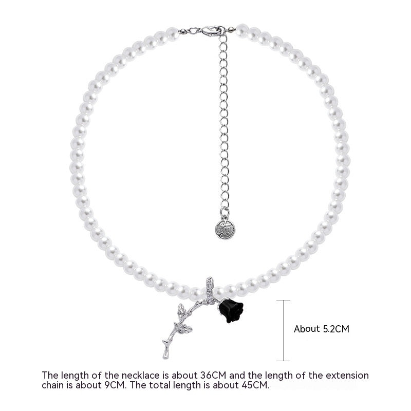 Collar original de rosa con goteo de aceite de mariposa para mujer