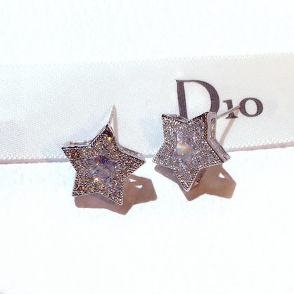 Boucles d'oreilles à tige assorties et capricieuses à la mode pour femmes