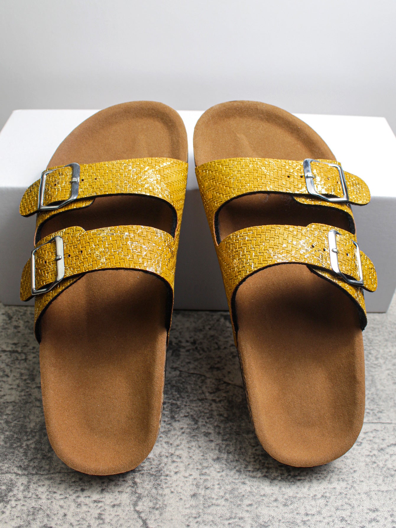 Pantoufles de plage à semelle en liège avec surface en PU