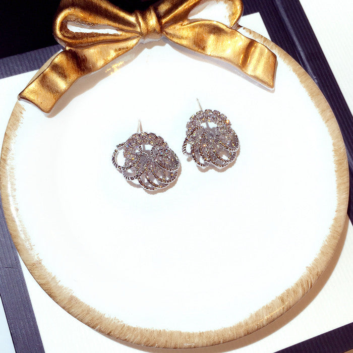 Boucles d'oreilles à la mode personnalisées et capricieuses pour femmes