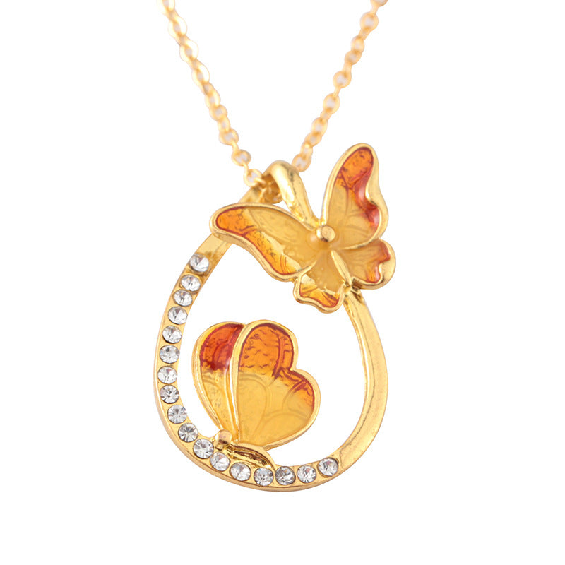 Collier pendentif en diamant à l'huile de peinture de papillon coloré