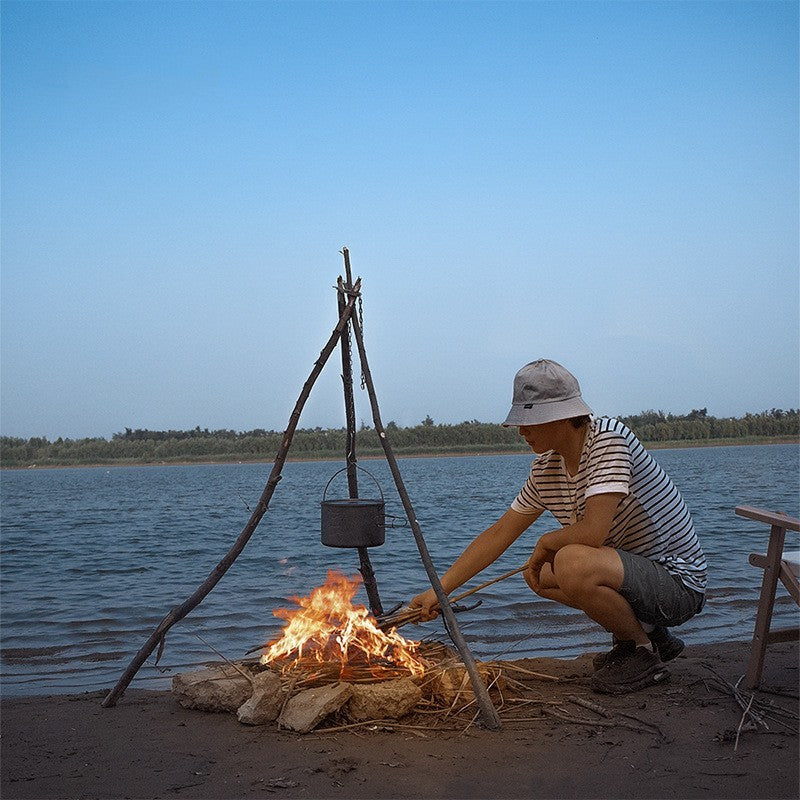 Support de pot suspendu triangulaire pratique pour le camping en plein air