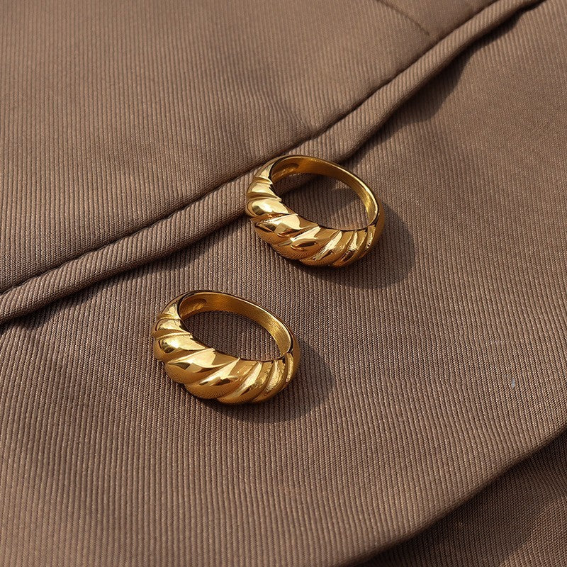 Anneau d'industrie lourde de moulage de surface d'onde de fil rétro