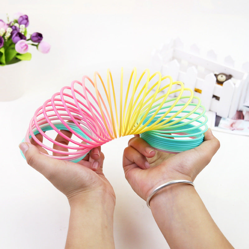 Jouets à bobine de printemps arc-en-ciel pliable en plastique, jeu de sport pour enfants, jouets éducatifs créatifs amusants à la mode, cadeau pour enfants