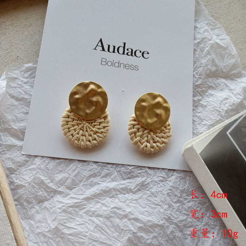 Boucles d'oreilles rondes en rotin à géométrie exagérée vintage de Corée du Sud