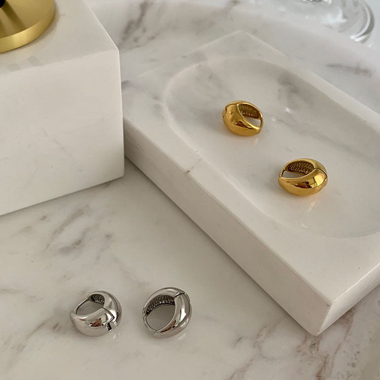 Boucle d'oreille en forme de goutte d'eau en petit cercle pour une brise fraîche