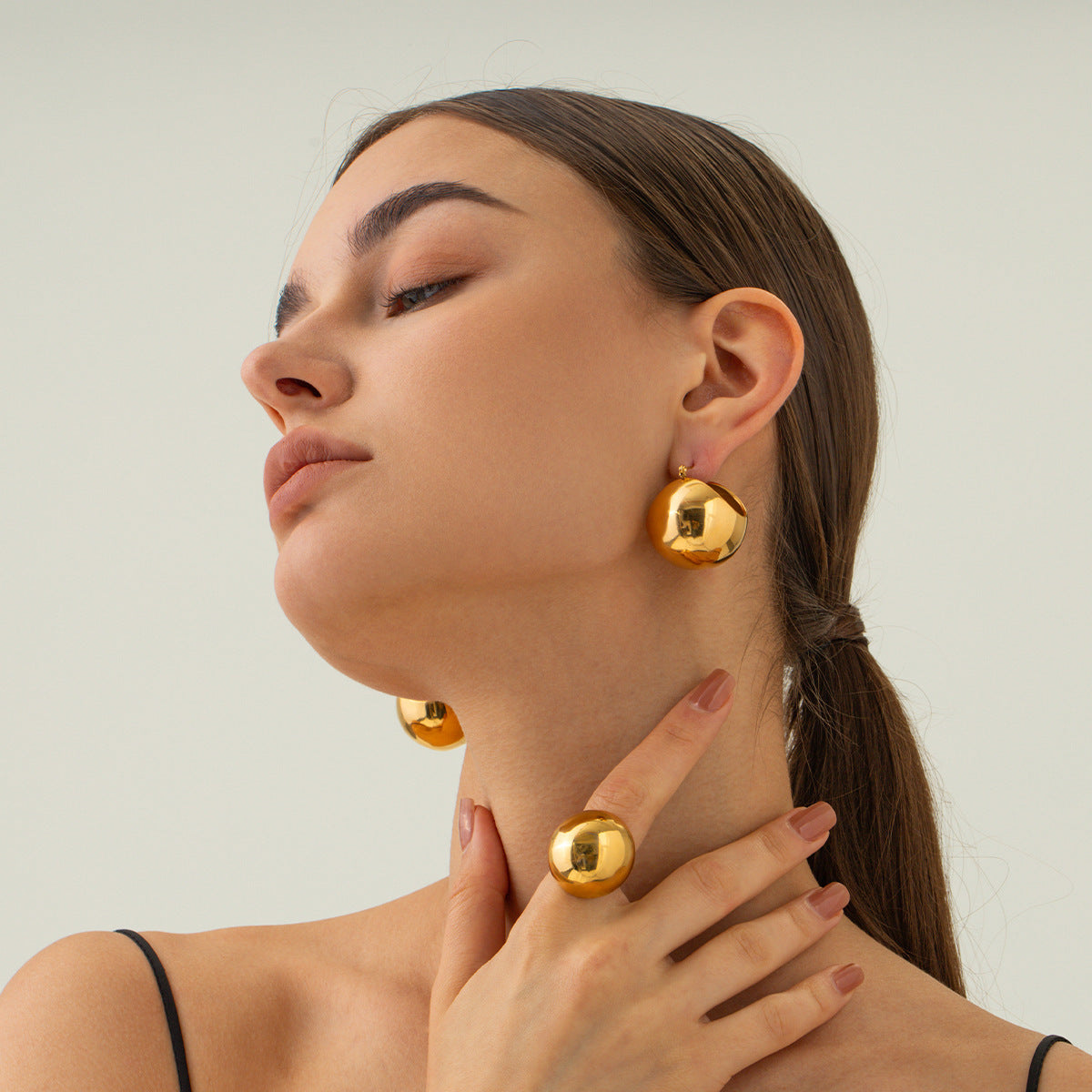 Anneau sphérique potelé en acier inoxydable en acier titane de style froid, or 18 carats