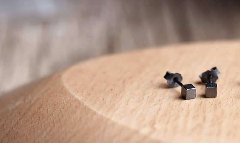 S925 Fashion Simple Round Mini Ear Studs