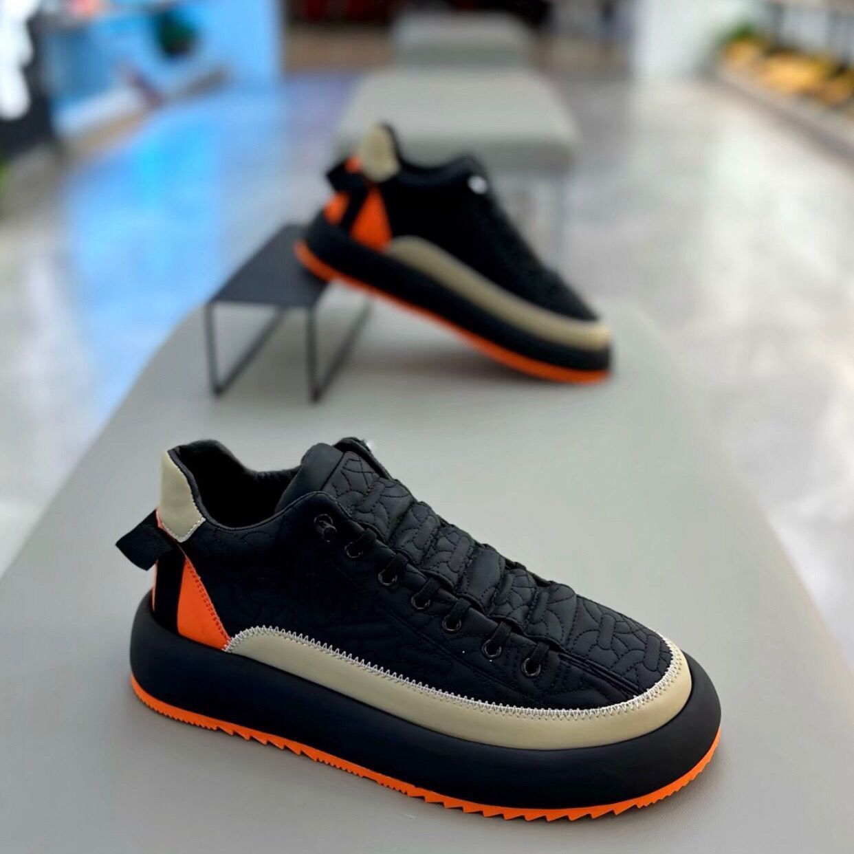 Printemps et automne mode décontracté paresseux couture en relief Slip-on étudiant chaussures décontractées hommes