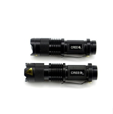 Lampe de poche LED à zoom télescopique
