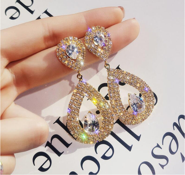 Boucles d'oreilles pendantes incrustées de diamants brillants pour femmes