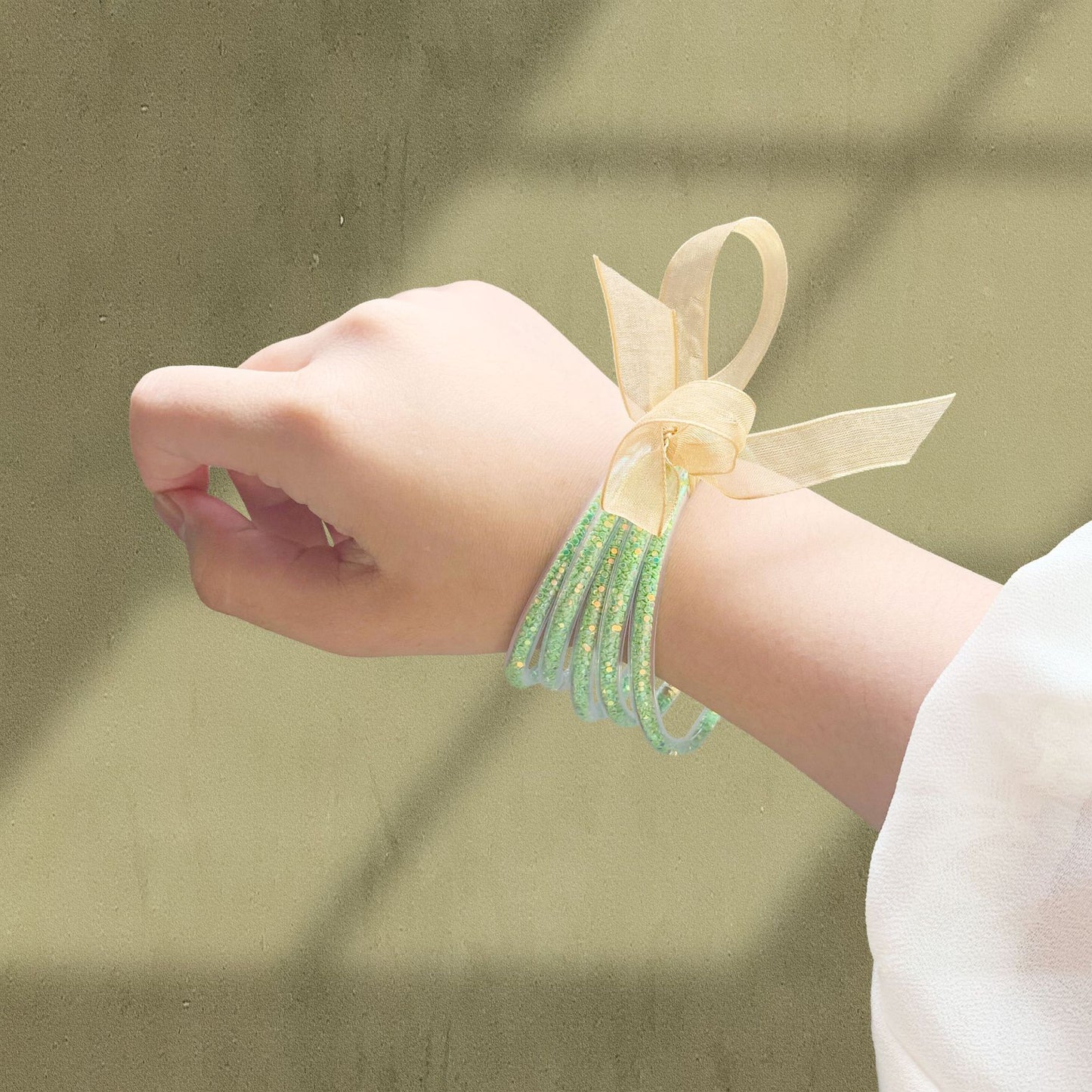 Tube en plastique particules de poudre d'or paillettes cinq bracelets