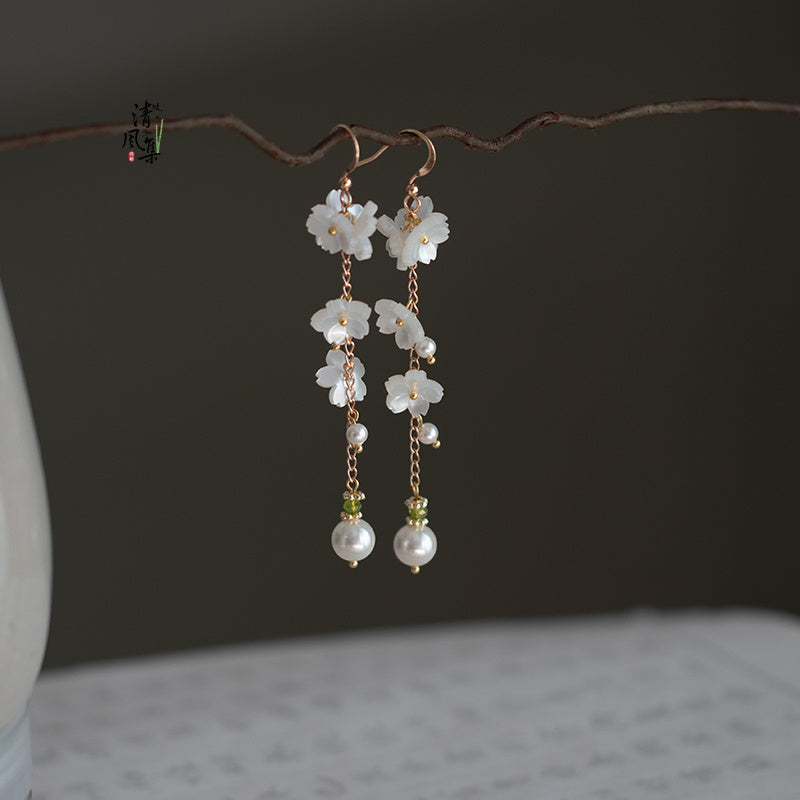 Boucles d'oreilles Cheongsam Boucles d'oreilles à pampilles de fleurs en acétate
