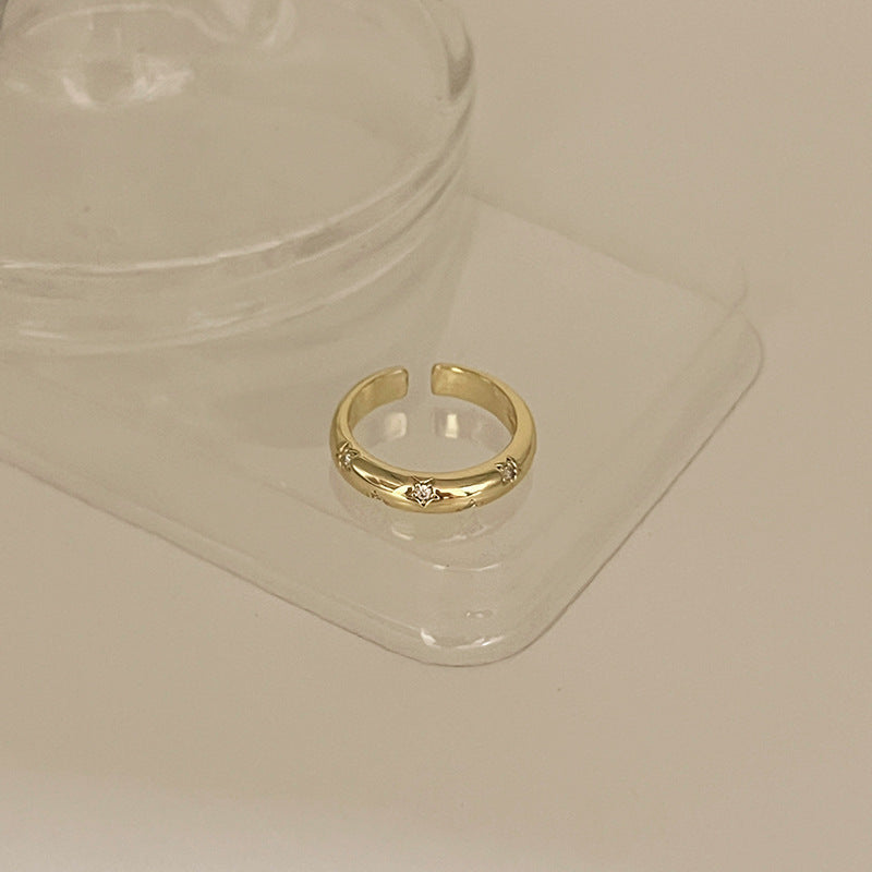 Anillo minimalista básico de apertura suave para mujer, anillo de moda con personalidad elegante que combina con todo, estilo frío