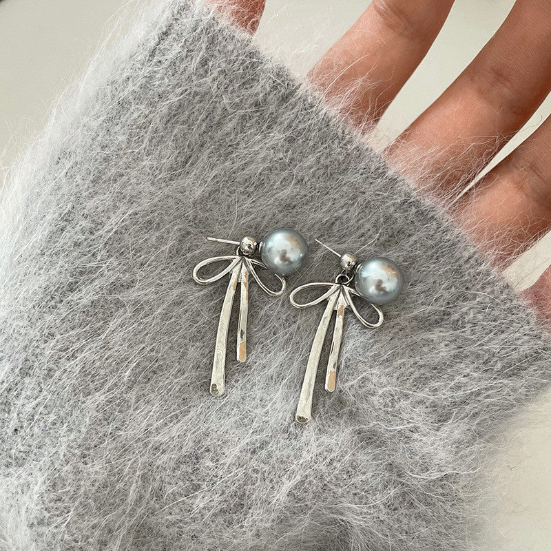 Boucles d'oreilles à aiguille en argent, Niche, nœud, perle féminine