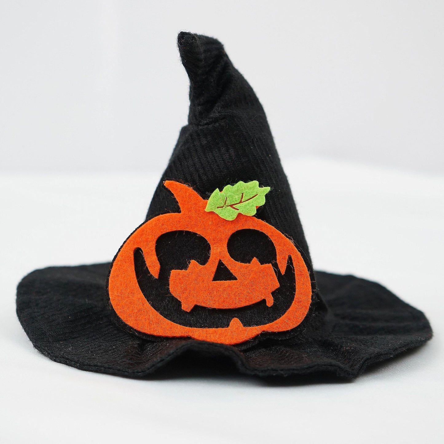 Transformez-vous en chapeau d'Halloween créatif pour animaux de compagnie d'Halloween magique