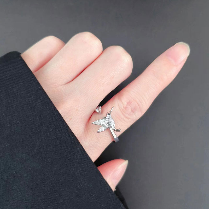 Women's Fashion Hummingbird Spinning Ring