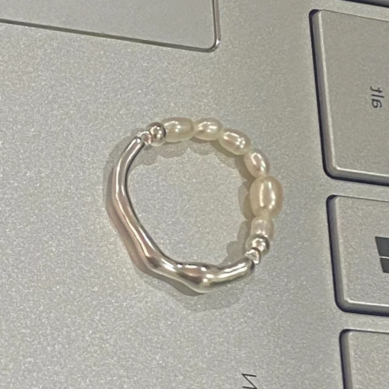 Women's Adjustable Ins Niche Design Ring