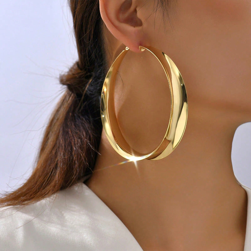 Anneau d'oreille brillant exagéré de personnalité Simple de Style européen et américain