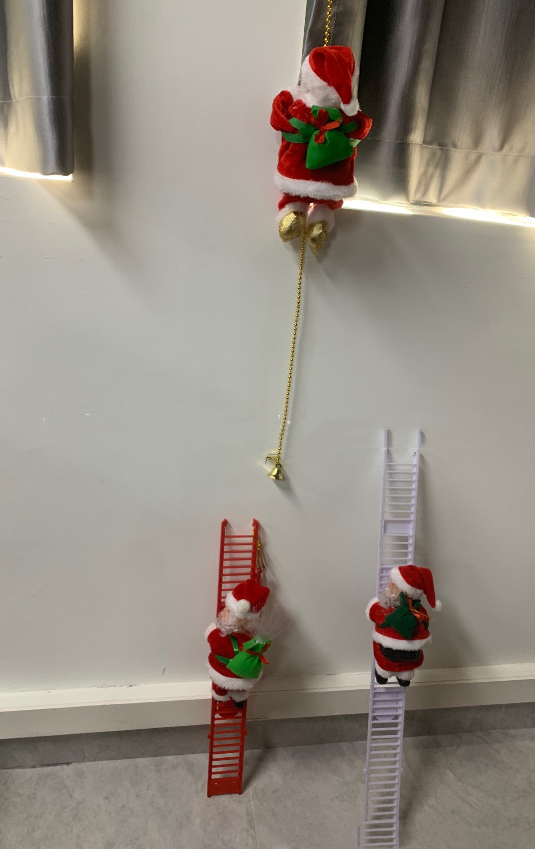 Escalera eléctrica de Papá Noel de plástico