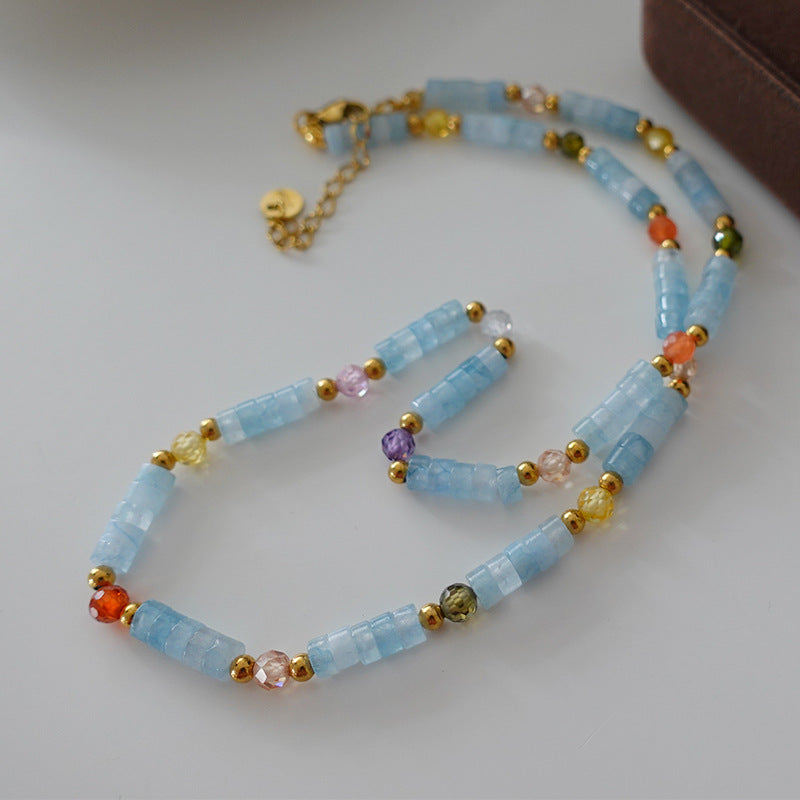 Collier de perles en pierre naturelle style français