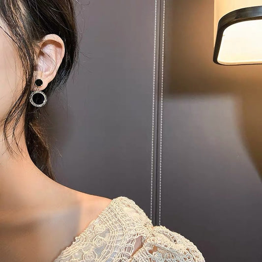 Bague en argent Sterling avec aiguille en Zircon noir, Niche haut de gamme, filet rouge rétro, tempérament Simple, boucles d'oreilles à la mode féminine