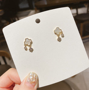 Petites boucles d'oreilles coréennes exquises, style froid