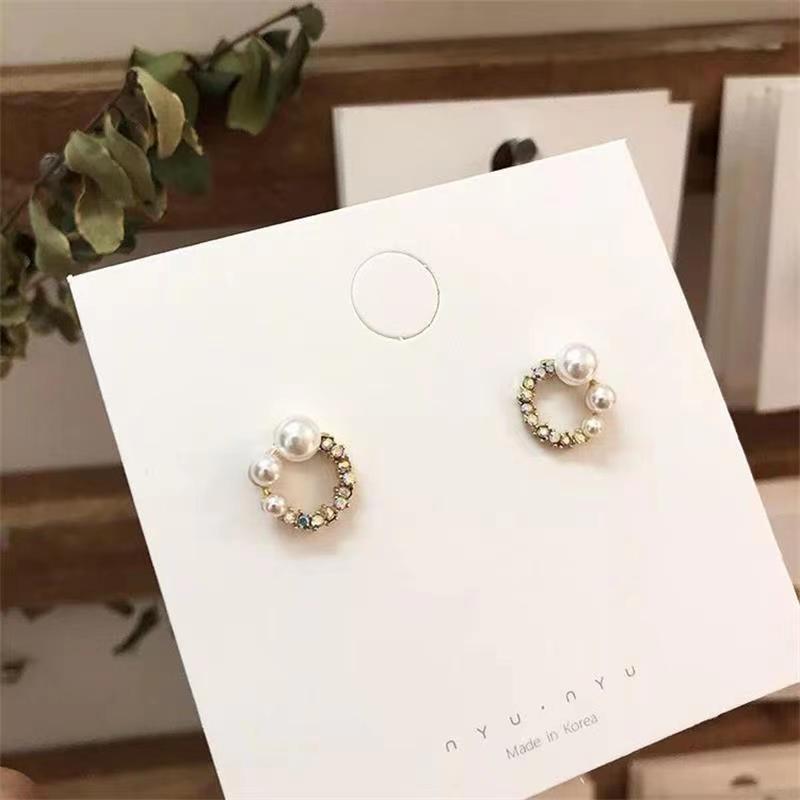 Petites boucles d'oreilles coréennes exquises, style froid